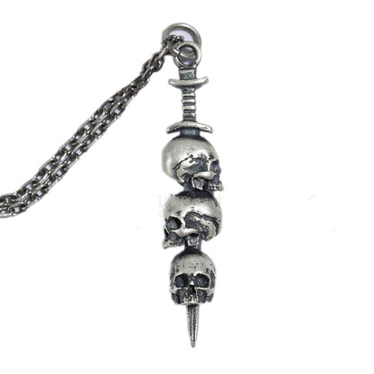 Collana teschio e spada