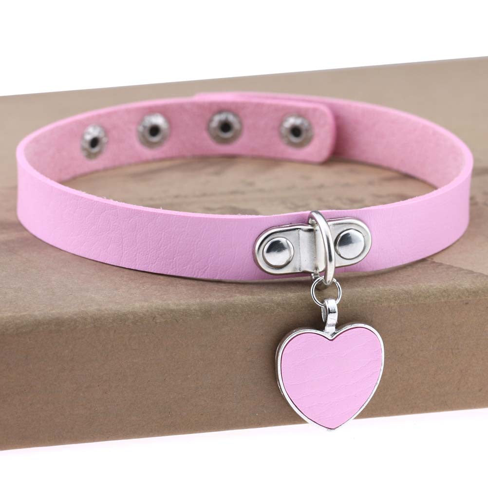 Girocollo Pelle Cuore Gotico