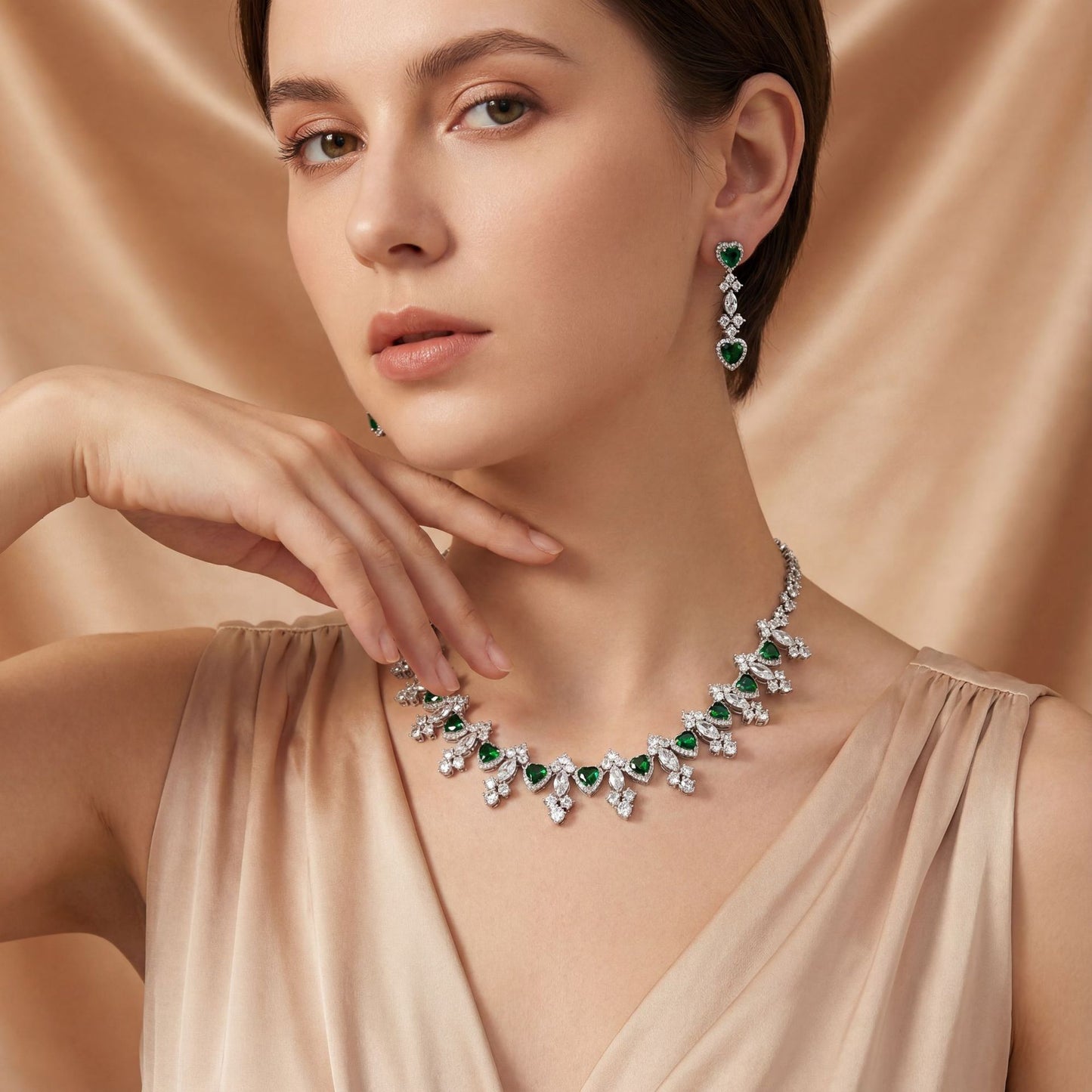 Collana e orecchini da donna
