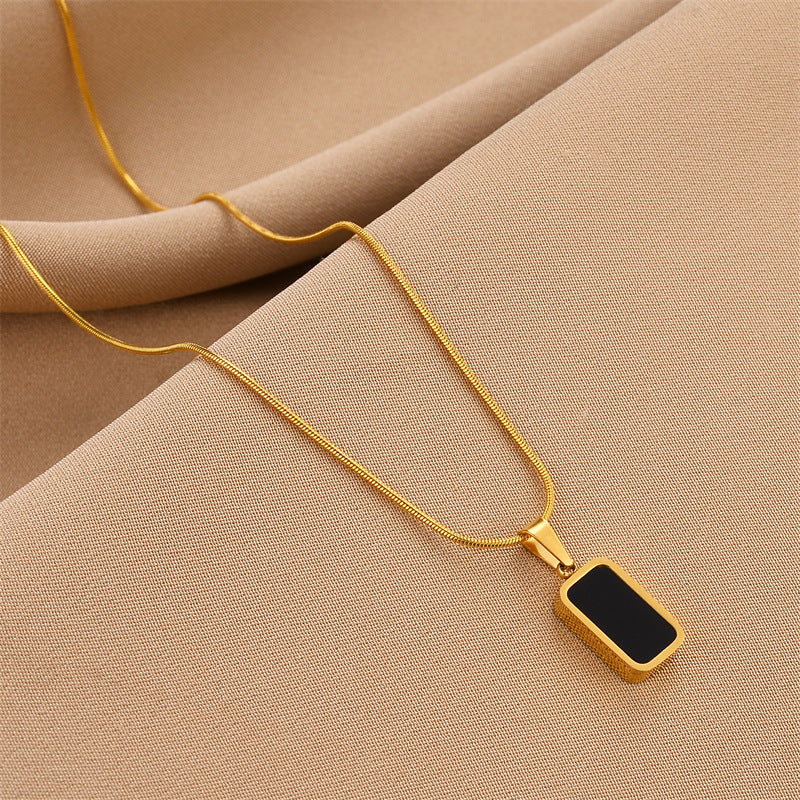 Collana pendente conchiglia bicolore