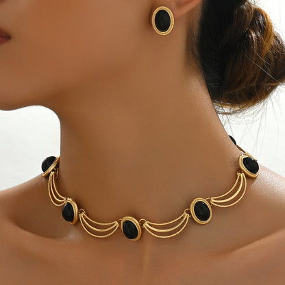 Set Collana e Orecchini con gemme