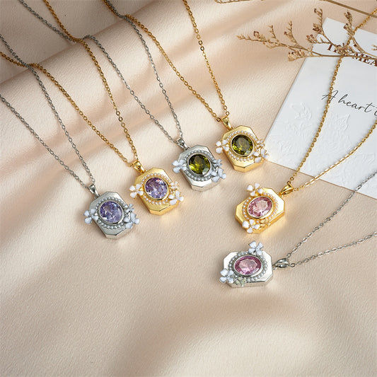 Collana ciondolo floreale