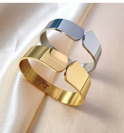Bracciale titanio minimalista resistente