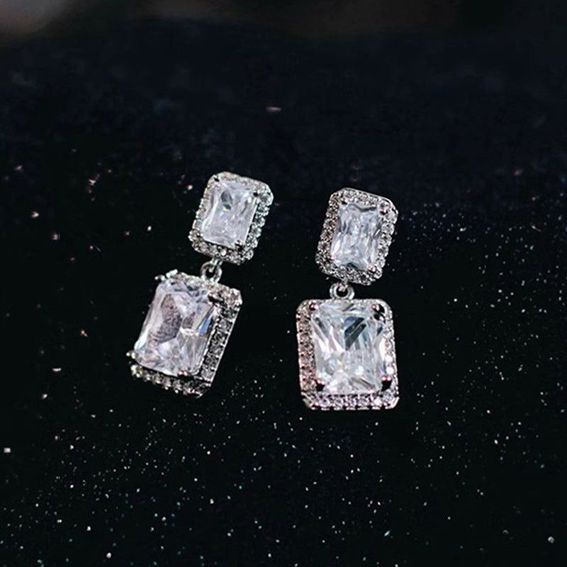 Orecchini geometrici quadrati zircone