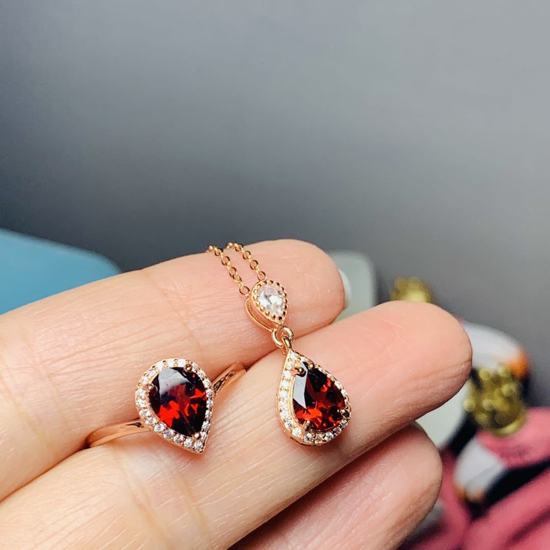 Set granato argento