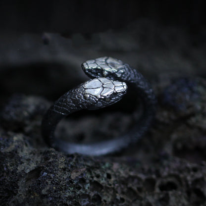 Anello Doppio Serpente Gotico