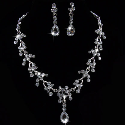 Set orecchini e collana fiori