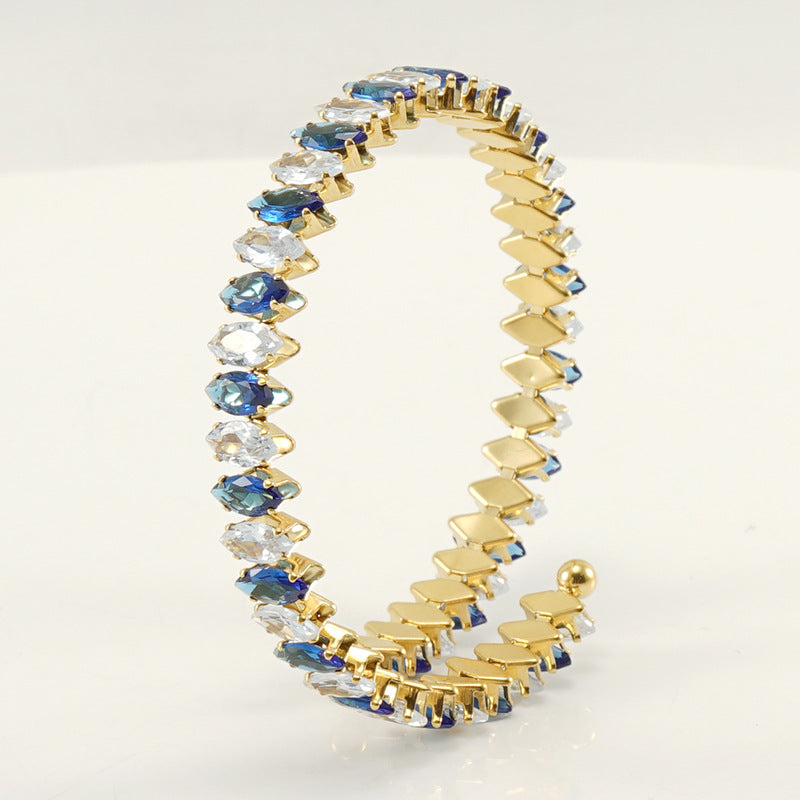 Braccialetto geometrico aperto con strass