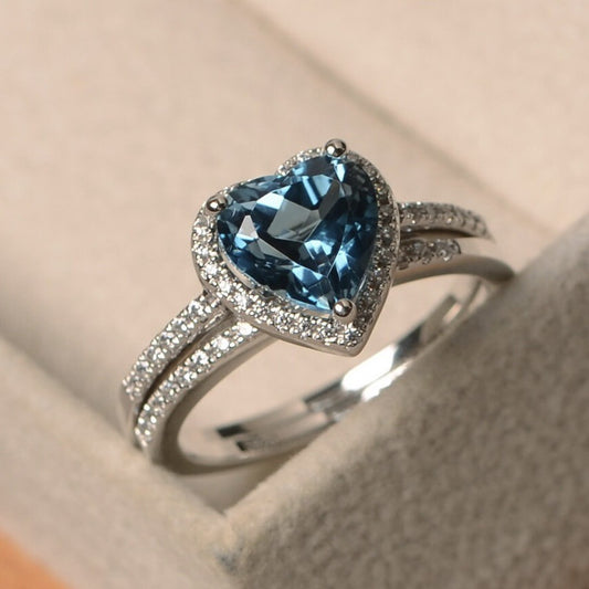 Anello cuore blu