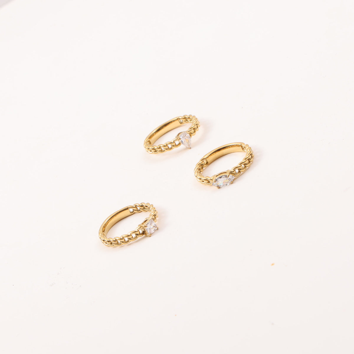 Anello zirconi oro