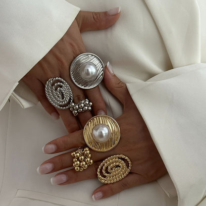 Anello perla geometrica