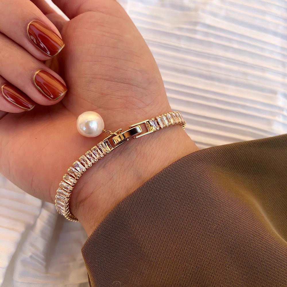 Bracciale con perle barocche cristallo e zircone