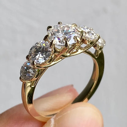 Anello Rotondo Zirconi