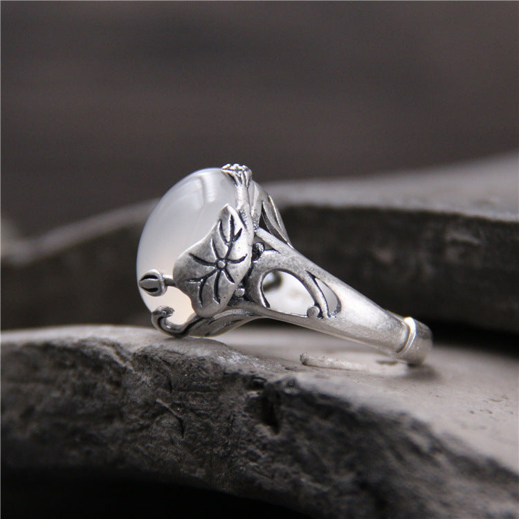 Anello loto calcedonio bianco