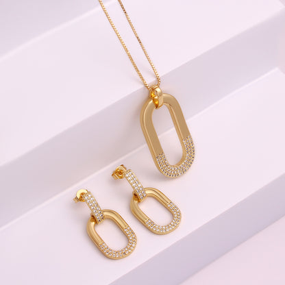 Gioiello con zircone ovale