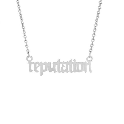 Collana con lettere titanio