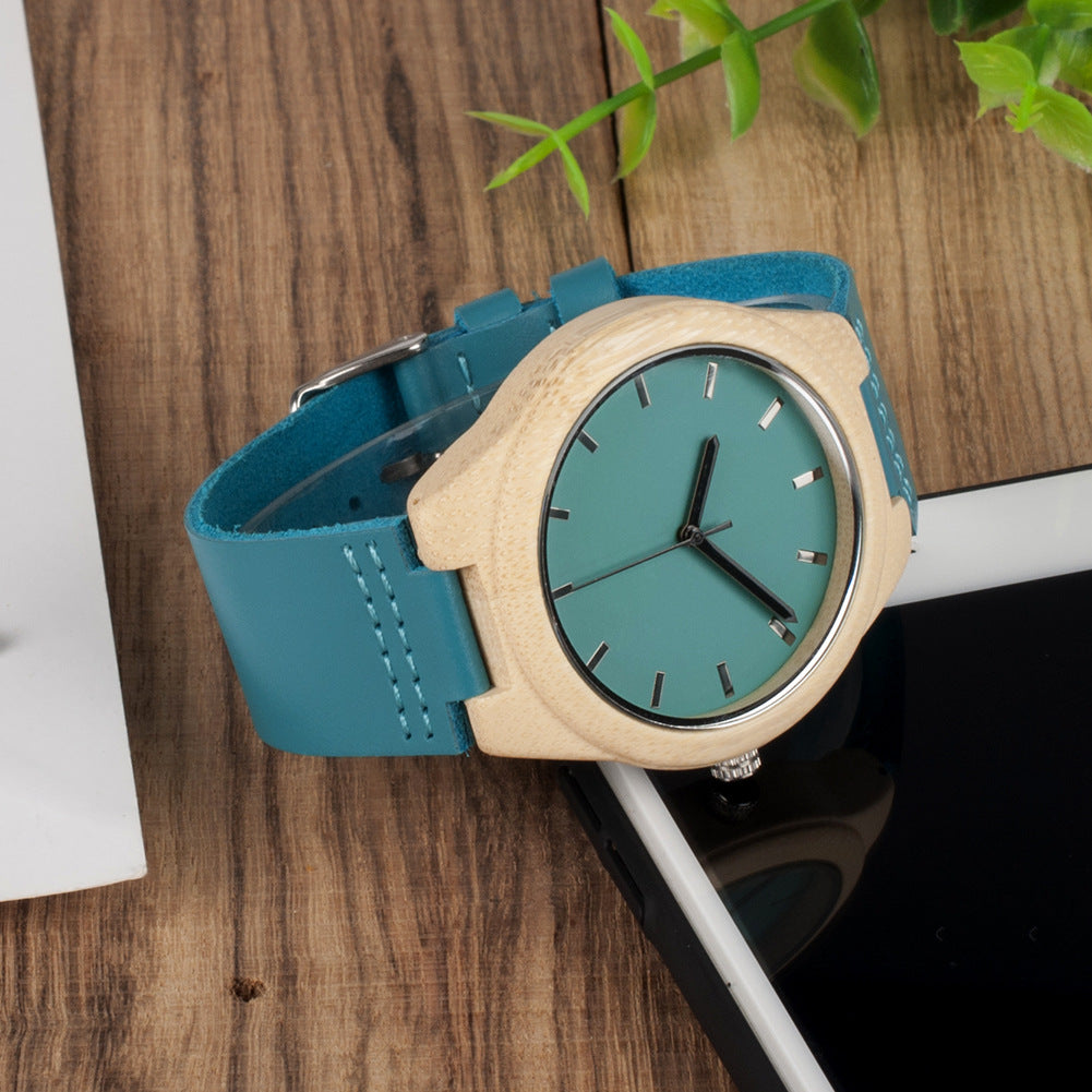 Orologio in legno con lancette