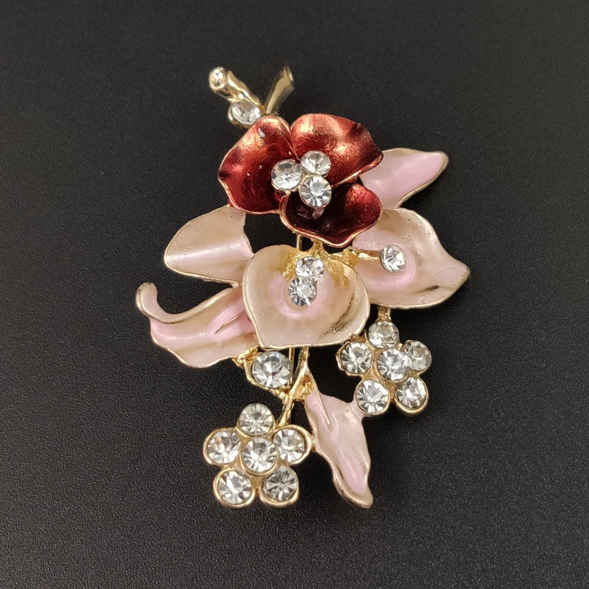 Spilla fiore diamanti
