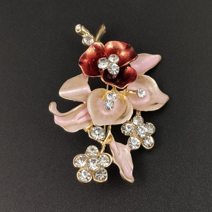 Spilla fiore diamanti