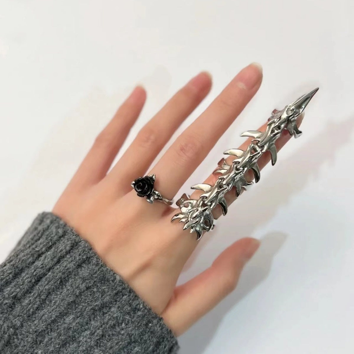 Anello Gotico futuristico