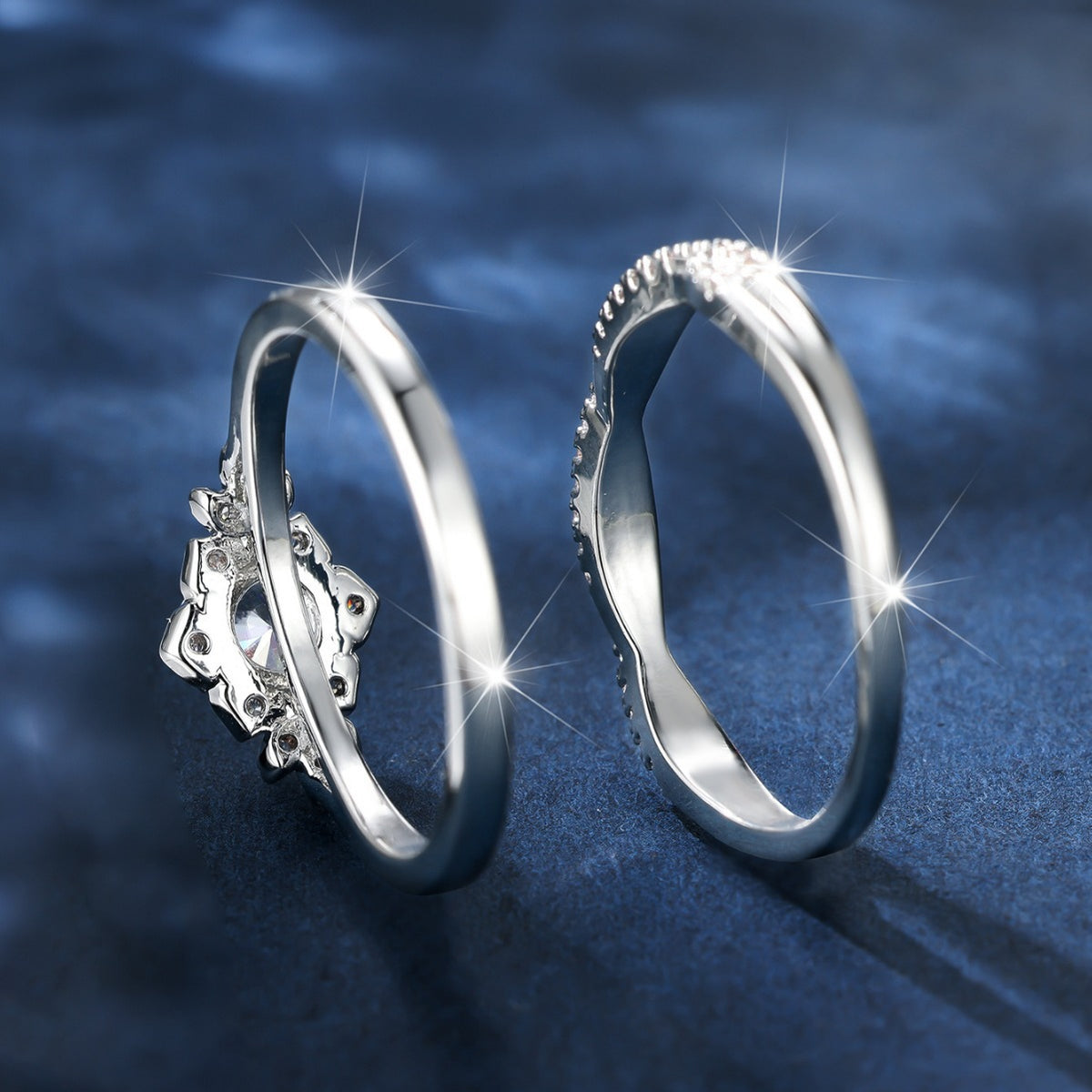 Anello opale a sei griffe