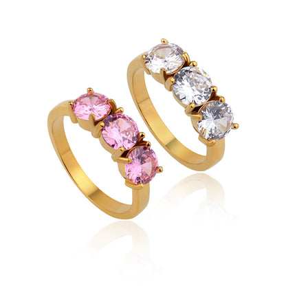 Anello con zirconi a quattro griffe