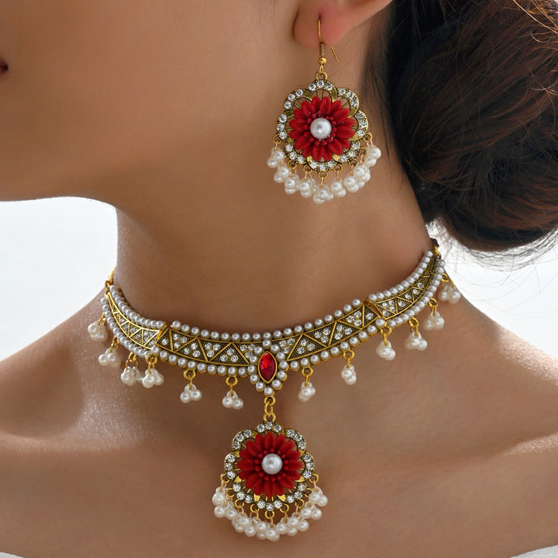 Set collana e orecchini retrò