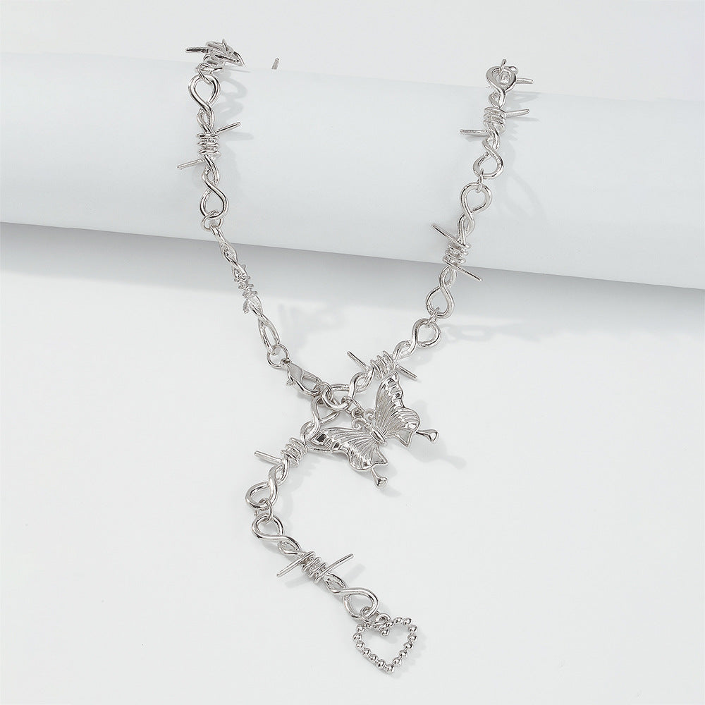 Collana lunga con farfalla