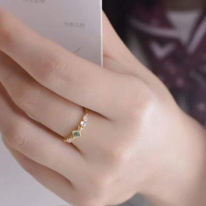 Anello pietra di luna montatura sottile