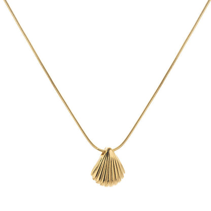 Collana conchiglia dorata di lusso