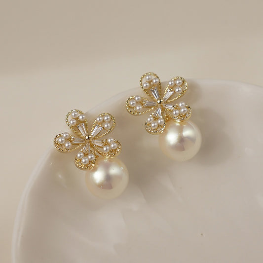 Orecchini argento perla fiore