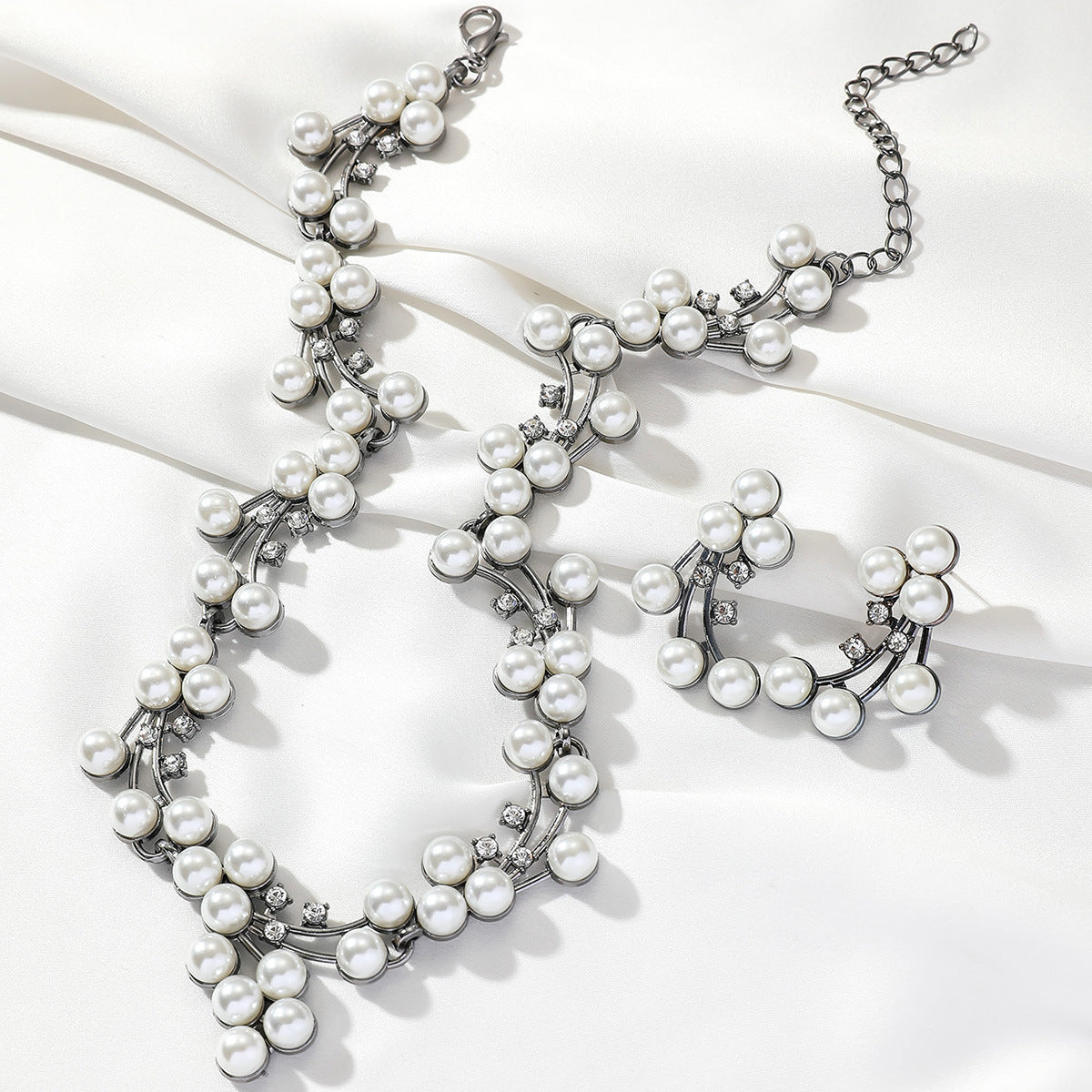 Set perle collana e orecchini