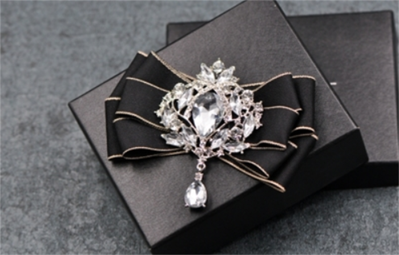 Spilla Fiore fiocco