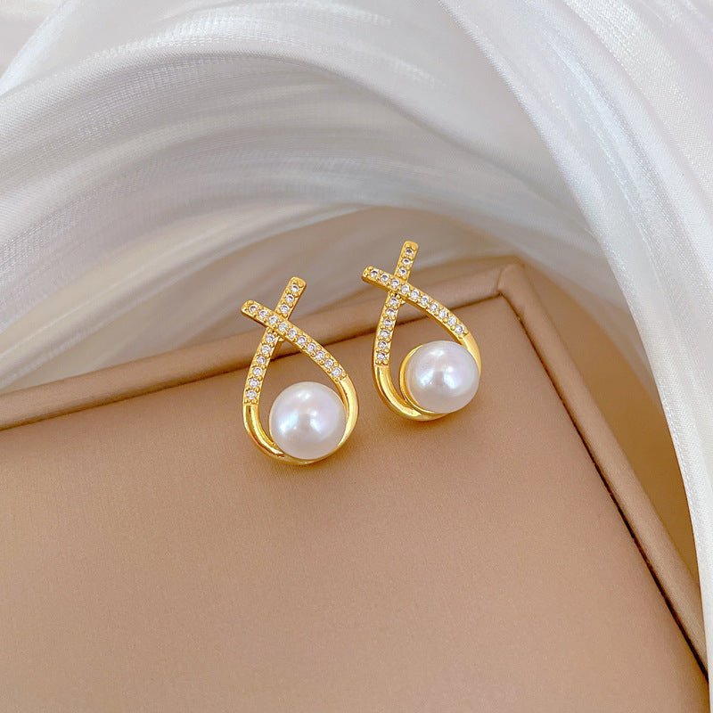 Collana croce con perla e strass
