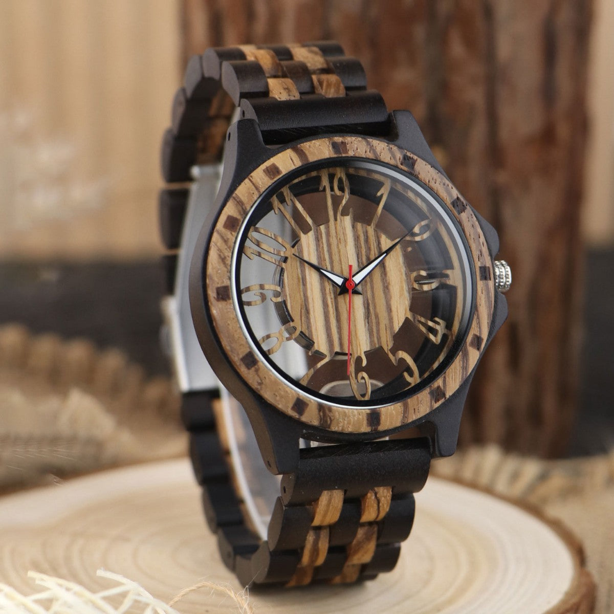 Orologio in noce cinturino pelle