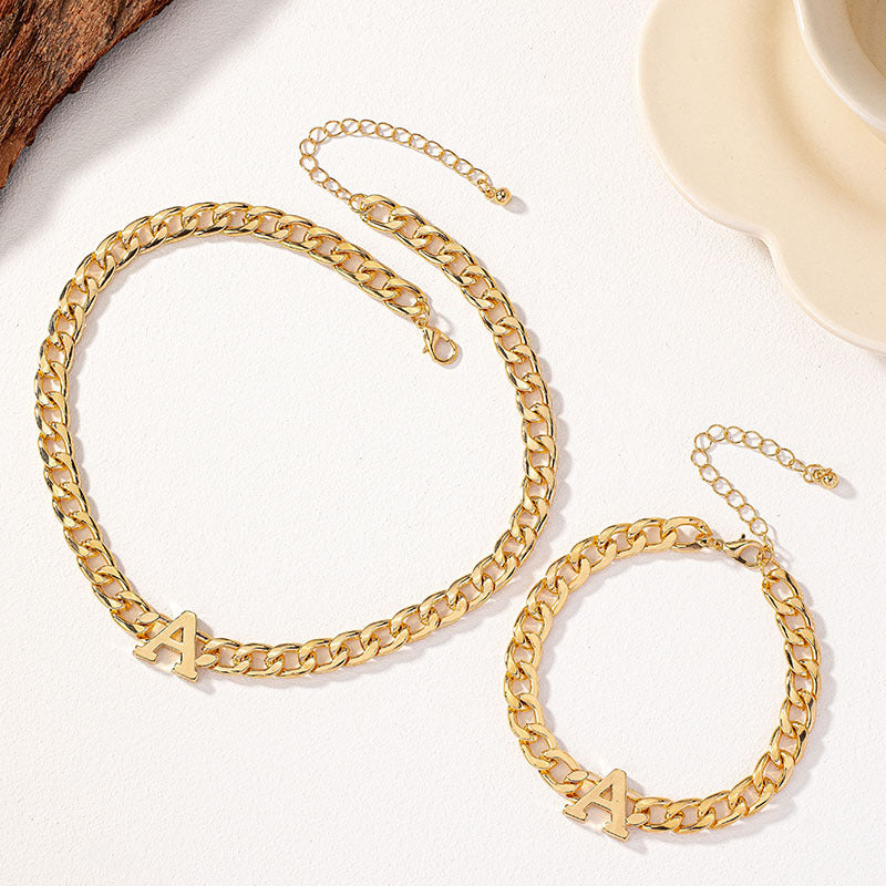 Collana e bracciale con lettere