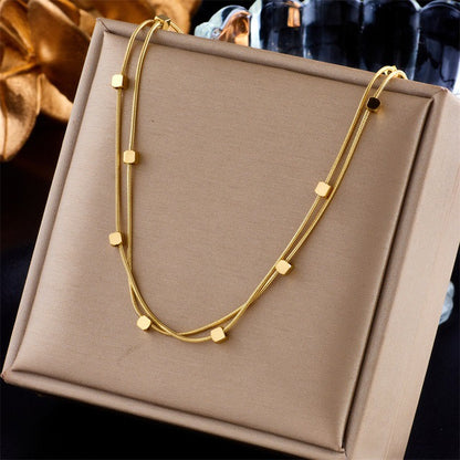 Collana con perline geometriche