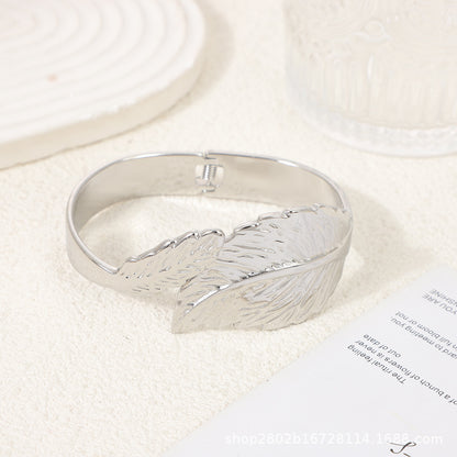 Bracciale foglia titanio