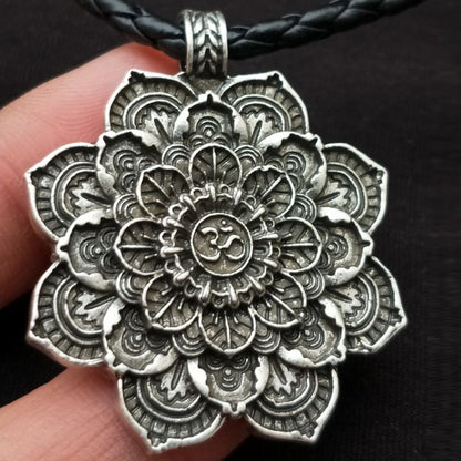 Collana mandala fiore reversibile