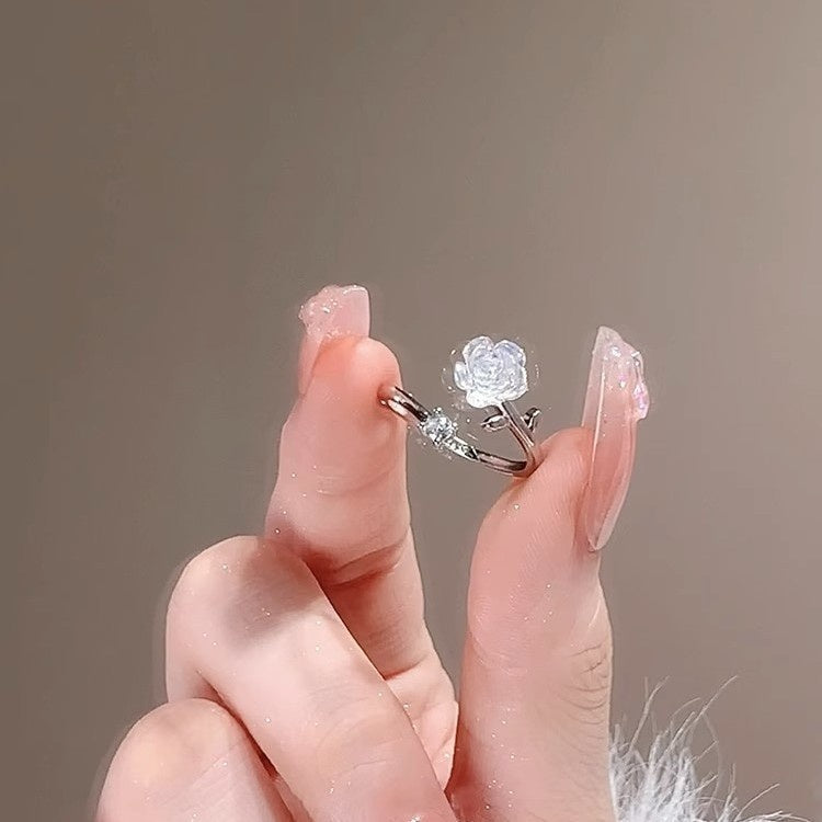 Anello floreale minimalista
