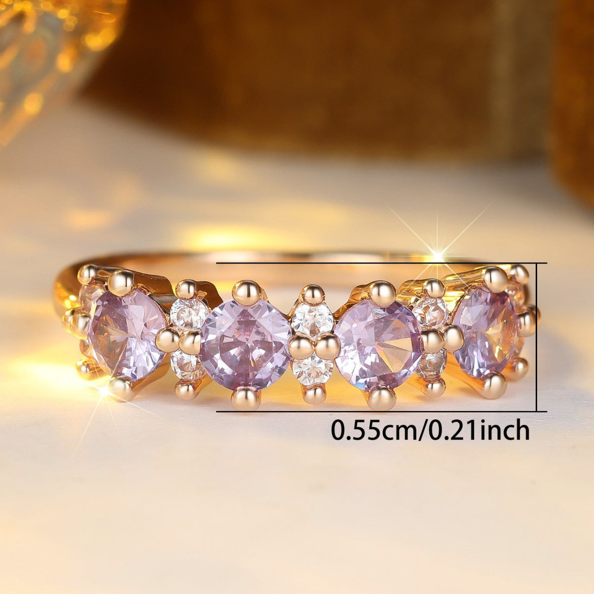 Anello viola con facette