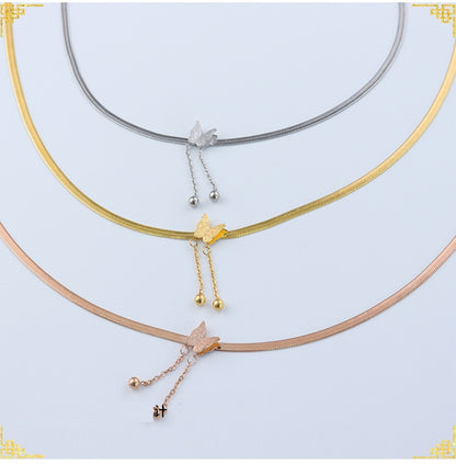 Collana satinata farfalla