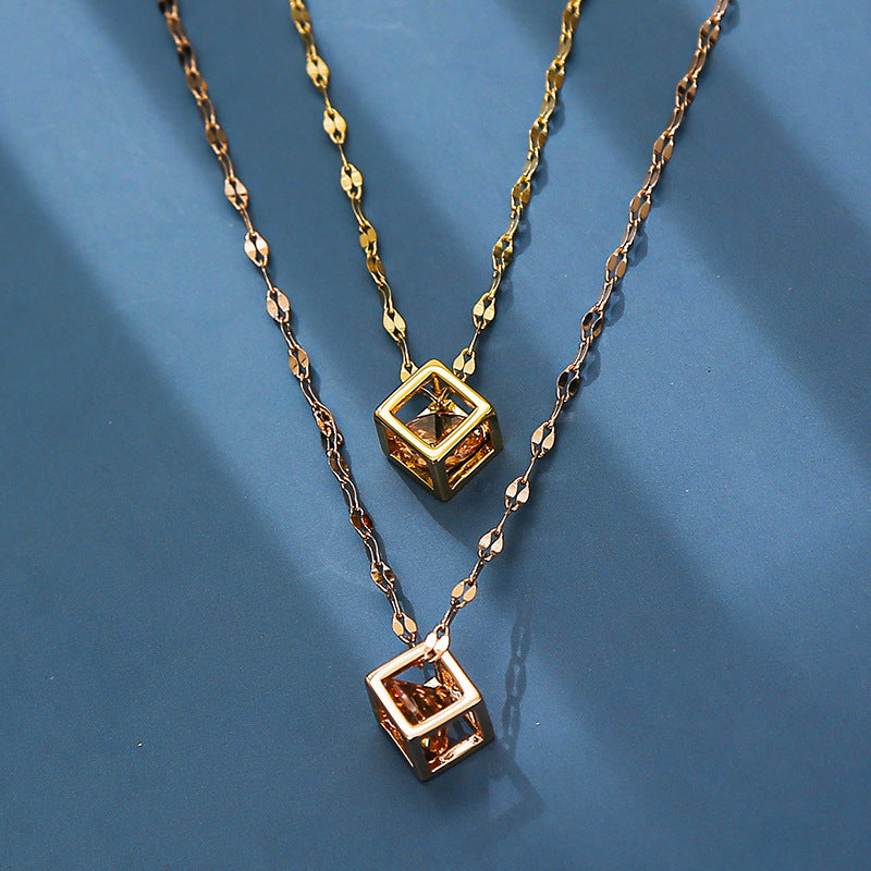 Collana quadrato geometrico oro rosa