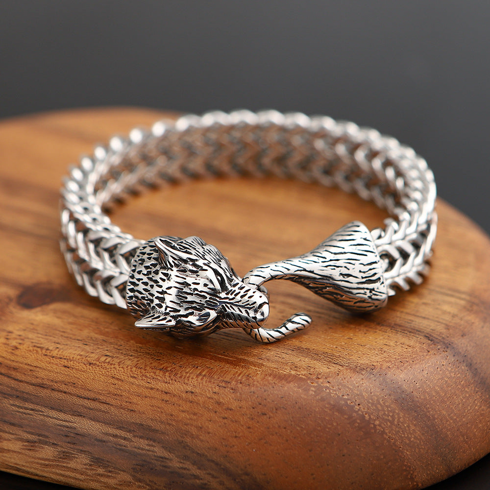 Bracciale testa di lupo vichingo