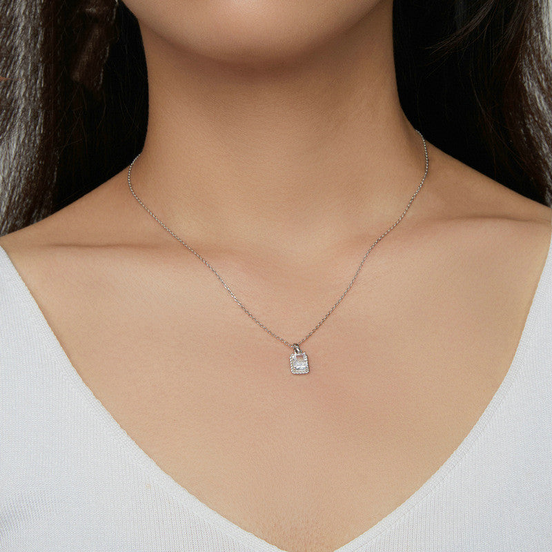Collana quadrata d'argento
