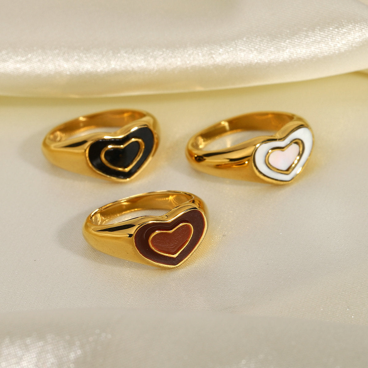 Anello cuore in titanio acciaio