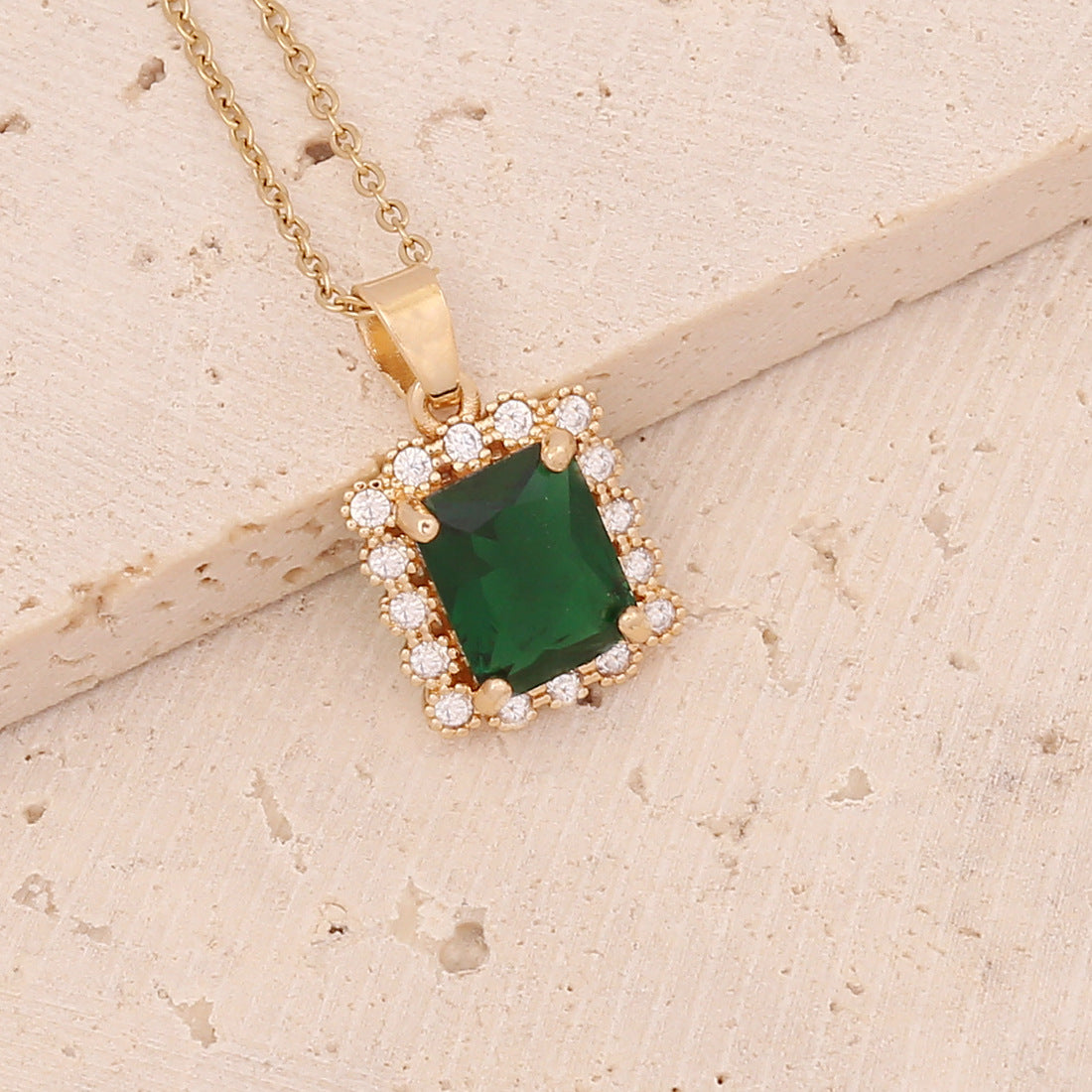 Collana smeraldo e zircone