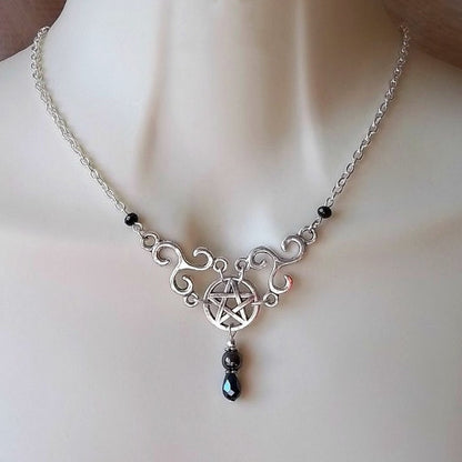 Collana gotica goccia