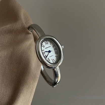 Orologio numeri romani da donna ovale