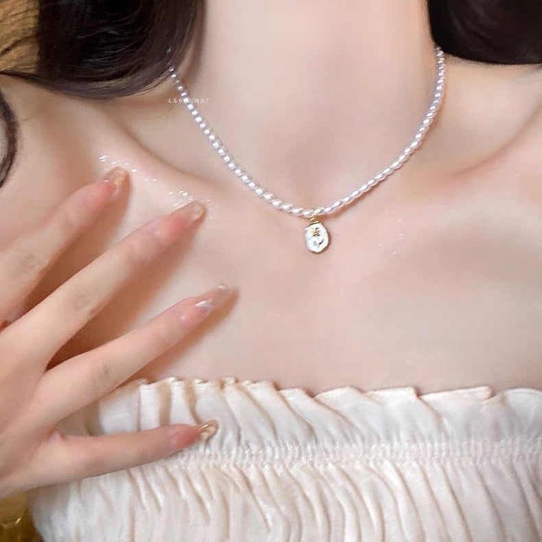 Collana corta di design